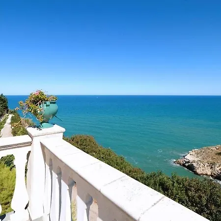 Splendida Casa Vista Mare A Holiday home
