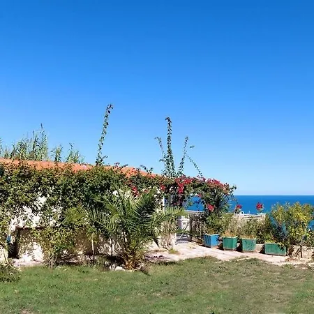 Splendida Casa Vista Mare A Holiday home *