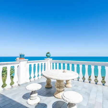別荘 Splendida Casa Vista Mare A ペスキチ
